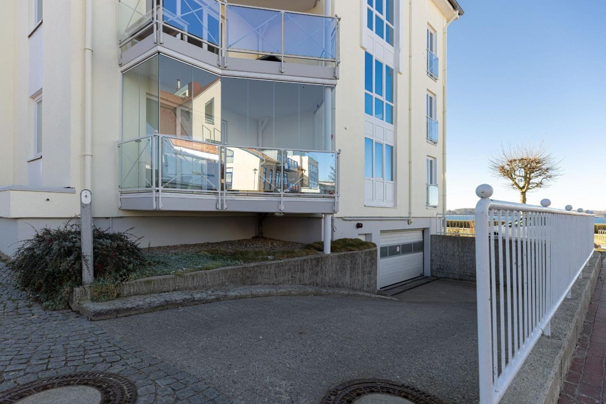 Strandhotel 18 Laboe Exterior foto