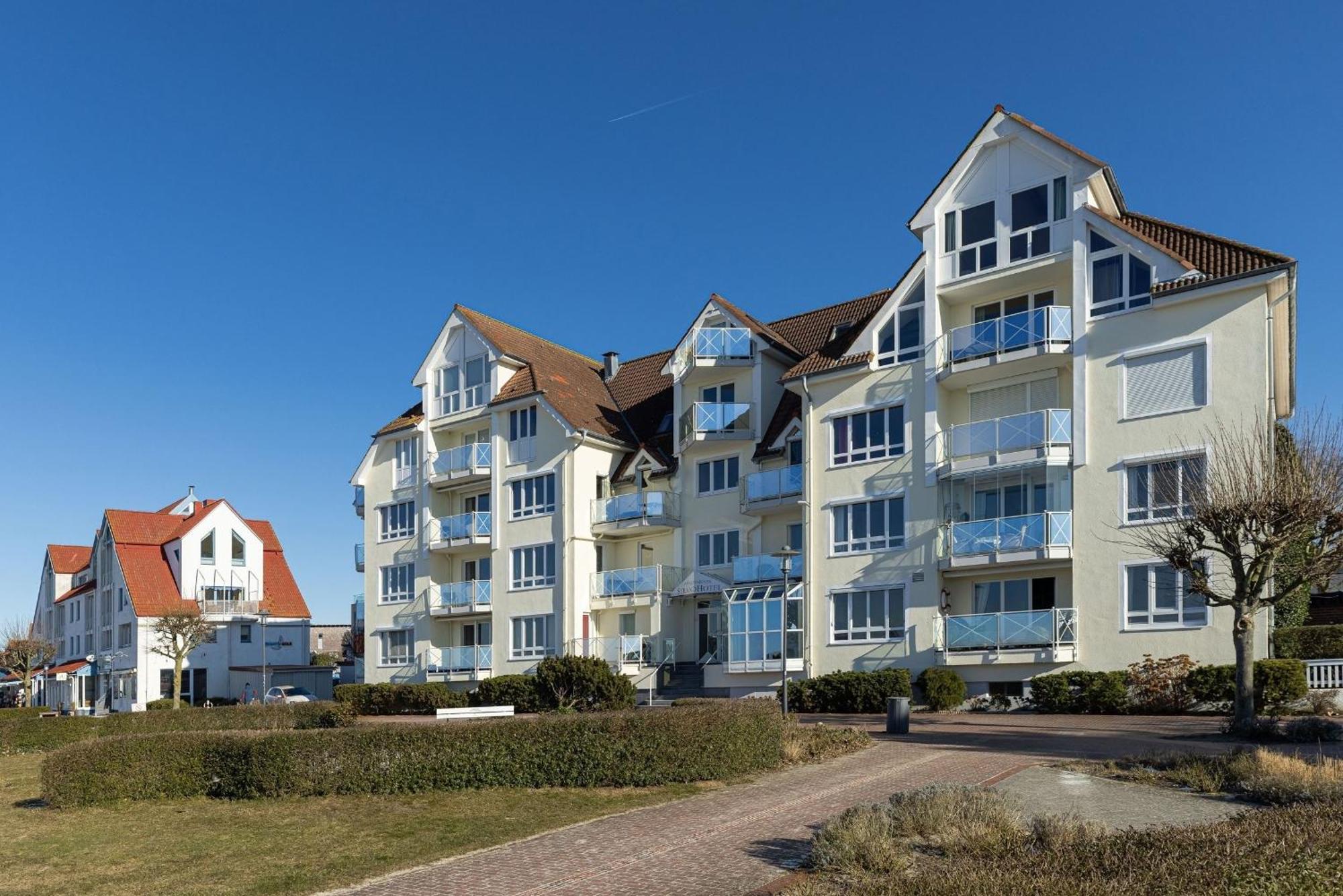 Strandhotel 18 Laboe Exterior foto